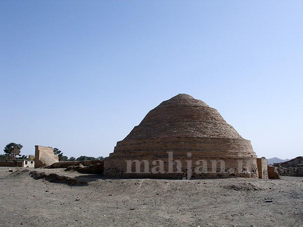 آب انبار بازار، عکس از: حمیدرضا خزاعی آب انبار بازار، عکس از: حمیدرضا خزاعی