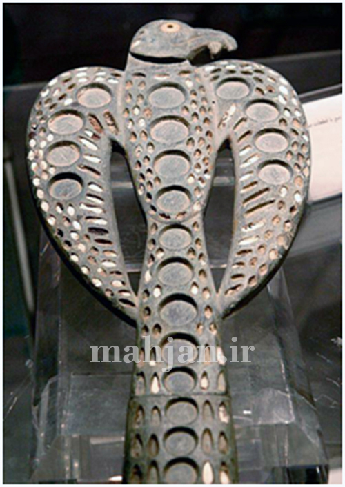 پیکره ی سنگی یک عقاب از تمدن شهداد پیکره ی سنگی یک عقاب از تمدن شهداد