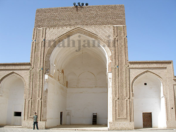 ایوان مسجد جامع، عکس از: حمیدرضا خزاعی